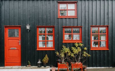 How to Choose Exterior Paint Colors for a Beautiful, Timeless Home Makeover